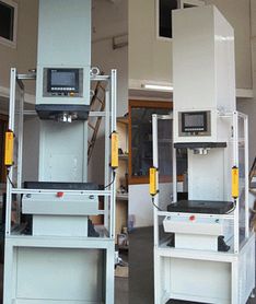 沖壓設(shè)備全覽 液壓壓力機(jī)供應(yīng)廠家、價(jià)格與選購指南